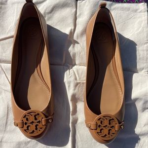 Like new Tory Burch camel flats, size 8.5